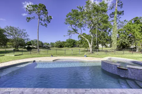 Exterior - 7 Broadwater Dr, Ormond Beach, FL 32174 photo 7 of 15