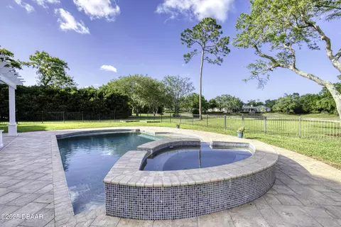Exterior - 7 Broadwater Dr, Ormond Beach, FL 32174 photo 6 of 15