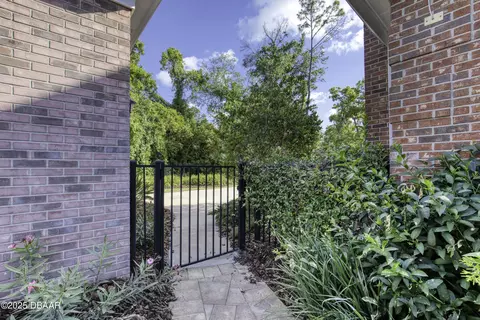 Exterior - 7 Broadwater Dr, Ormond Beach, FL 32174 photo 13 of 15