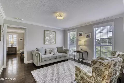 Living - 7 Broadwater Dr, Ormond Beach, FL 32174 photo 2 of 7