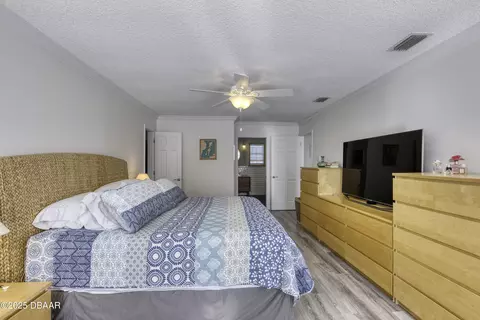Bedroom - 7 Broadwater Dr, Ormond Beach, FL 32174 photo 8 of 14