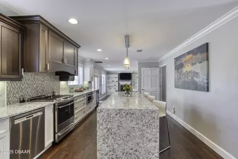 Kitchen - 7 Broadwater Dr, Ormond Beach, FL 32174 photo 3 of 6