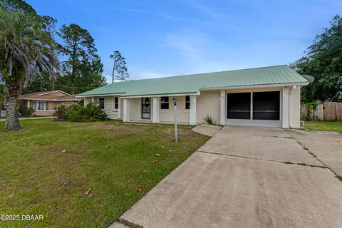 100 Belvedere Ln, Palm Coast, FL 32137