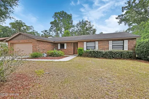 1075 Burgoyne Rd, Deland, FL 32720