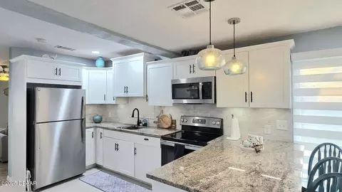 Kitchen - 8 Tarpon Ave, Ormond Beach, FL 32176 photo 3 of 5