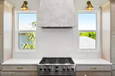 Kitchen - 155 Avalon Dr, Ormond Beach, FL 32176 photo 5 of 7