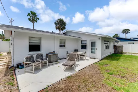 Exterior - 13 Rivocean Dr, Ormond Beach, FL 32176 photo 3 of 7