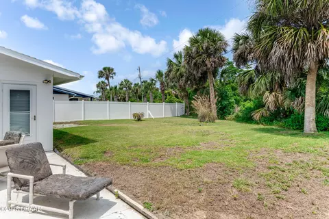 Exterior - 13 Rivocean Dr, Ormond Beach, FL 32176 photo 2 of 7