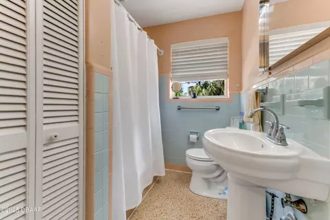 Bath - 13 Rivocean Dr, Ormond Beach, FL 32176 photo 1 of 1