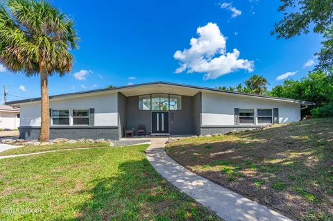 Exterior - 175 Royal Dunes Cir, Ormond Beach, FL 32176 photo 2 of 21