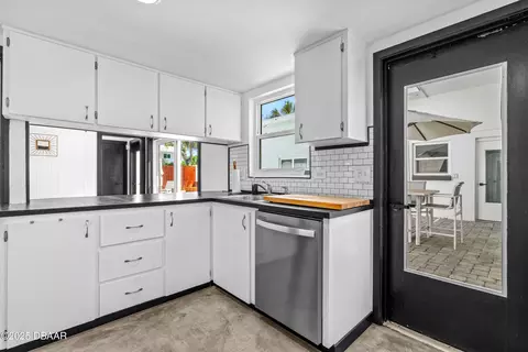 Kitchen - 175 Royal Dunes Cir, Ormond Beach, FL 32176 photo 3 of 3