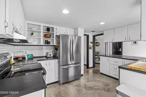 Kitchen - 175 Royal Dunes Cir, Ormond Beach, FL 32176 photo 1 of 3