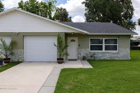 919 Boulder Dr, South Daytona, FL 32119
