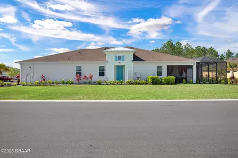 913 Bama Breeze Dr, Daytona Beach, FL 32124