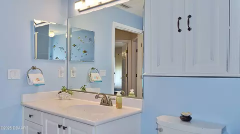 Bath - 1240 Hampstead Ln, Ormond Beach, FL 32174 photo 1 of 4
