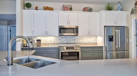 Kitchen - 1240 Hampstead Ln, Ormond Beach, FL 32174 photo 7 of 8
