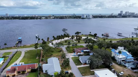 103 Park Cir, Holly Hill, FL 32117