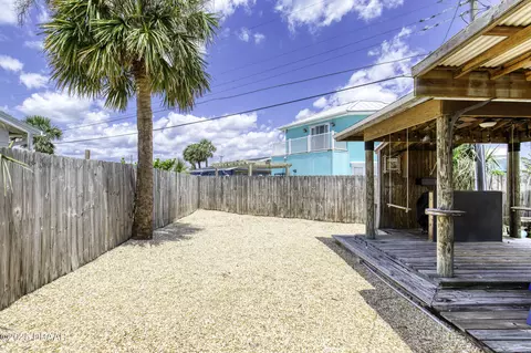 Exterior - 3 Seaside Dr, Ormond Beach, FL 32176 photo 4 of 16