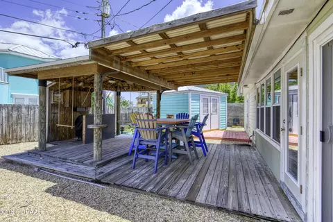 Exterior - 3 Seaside Dr, Ormond Beach, FL 32176 photo 5 of 16