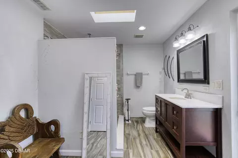Bath - 3 Seaside Dr, Ormond Beach, FL 32176 photo 2 of 4