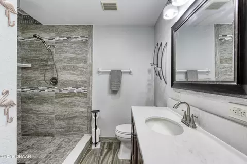 Bath - 3 Seaside Dr, Ormond Beach, FL 32176 photo 3 of 4