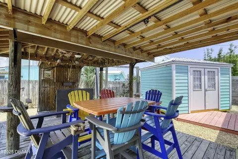 Exterior - 3 Seaside Dr, Ormond Beach, FL 32176 photo 3 of 16