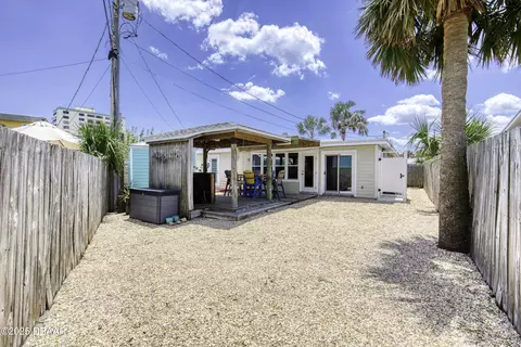 Exterior - 3 Seaside Dr, Ormond Beach, FL 32176 photo 6 of 16