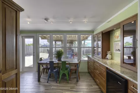 Dining - 3 Seaside Dr, Ormond Beach, FL 32176 photo 3 of 5