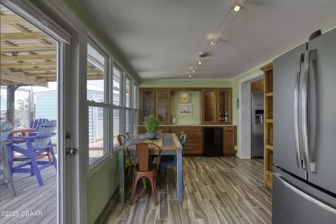 Dining - 3 Seaside Dr, Ormond Beach, FL 32176 photo 5 of 5