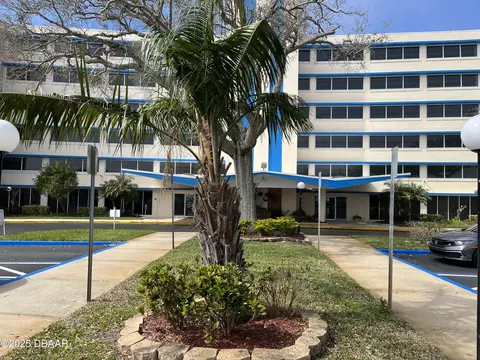 1224 S Peninsula Dr, Daytona Beach, FL 32118