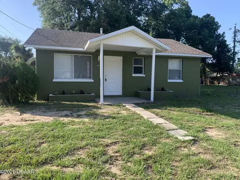 526 6th St, Holly Hill, FL 32117