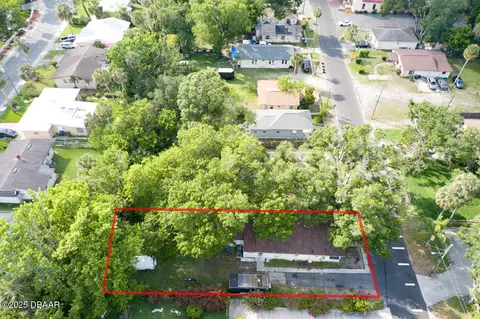 326 Jefferson St, Daytona Beach, FL 32114