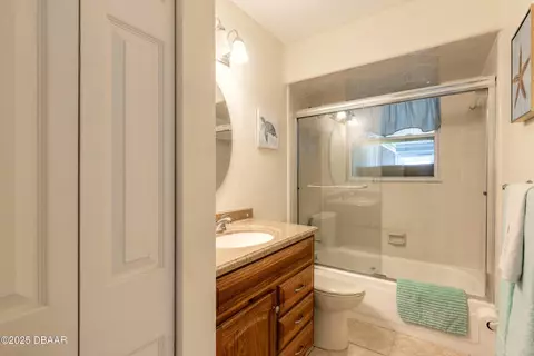 Bath - 601 Sea Gull Ct, Edgewater, FL 32141 photo 2 of 2