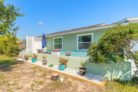 Exterior - 601 Sea Gull Ct, Edgewater, FL 32141 photo 1 of 5