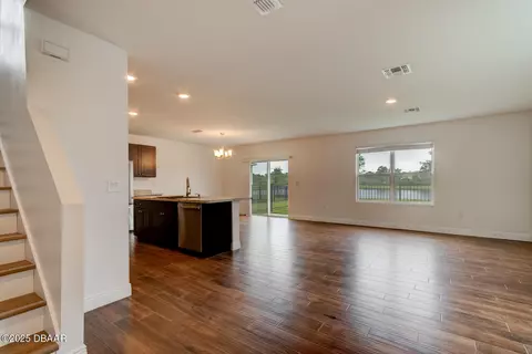 569 Armoyan Way, New Smyrna Beach, FL 32168