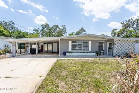 1284 Vanderbilt Dr, Ormond Beach, FL 32174 photo 2