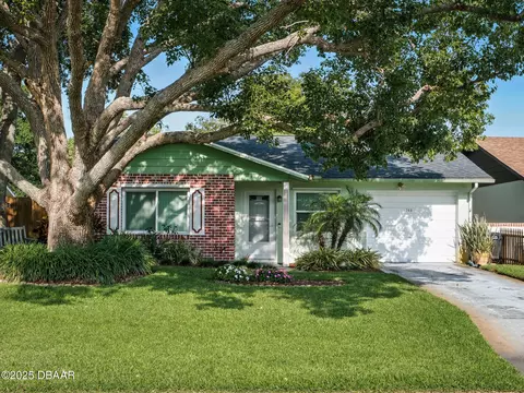 Exterior - 708 Egret Ct, Edgewater, FL 32141 photo 4 of 8