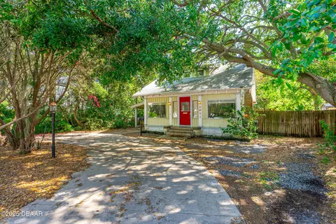 1011 S Peninsula Dr, Daytona Beach, FL 32118