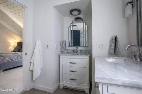Bath - 1076 Shockney Dr, Ormond Beach, FL 32174 photo 2 of 8