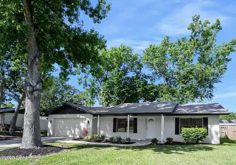 1972 Red Cedar Cir, South Daytona, FL 32119