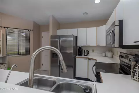 Kitchen - 18 Landings Ln, Ormond Beach, FL 32174 photo 3 of 3