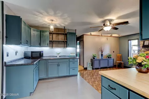 Kitchen - 35 Whippoorwill Ln, Ormond Beach, FL 32174 photo 4 of 4