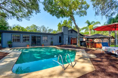 Exterior - 35 Whippoorwill Ln, Ormond Beach, FL 32174 photo 8 of 9
