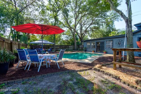 Exterior - 35 Whippoorwill Ln, Ormond Beach, FL 32174 photo 6 of 9