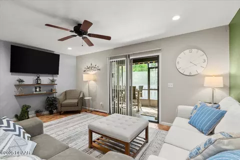 Living - 140 Limewood Pl #3, Ormond Beach, FL 32174 photo 1 of 2