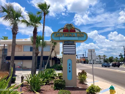 219 S Atlantic Ave #231, Daytona Beach, FL 32118
