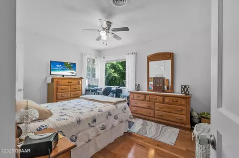 Bedroom - 431 Riverside Dr, Ormond Beach, FL 32176 photo 1 of 5