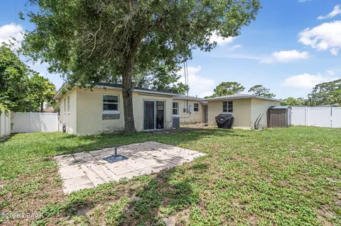 Exterior - 431 Riverside Dr, Ormond Beach, FL 32176 photo 6 of 12