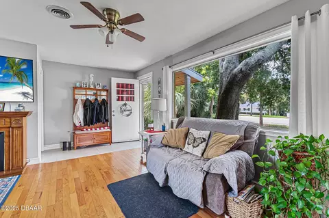 Entry Way - 431 Riverside Dr, Ormond Beach, FL 32176 photo 1 of 1