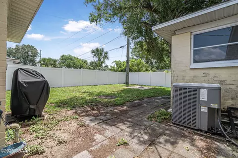 Exterior - 431 Riverside Dr, Ormond Beach, FL 32176 photo 10 of 12